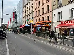 L'accès no&nbsp;1 « Avenue de Fontainebleau ».
