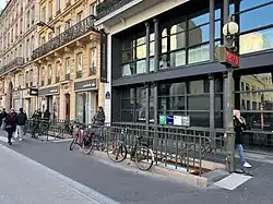 L'accès no&nbsp;4, « Rue de Charonne ».