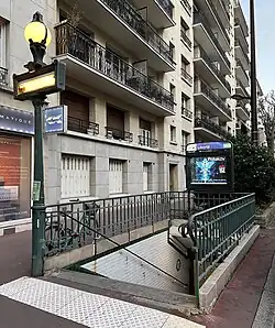 L'accès no&nbsp;3 « Rue de Valmy ».