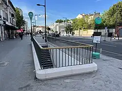 L'accès no&nbsp;3 « Rue Pasteur ».