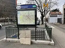 L'accès no&nbsp;2 « Avenue du Général-Leclerc ».