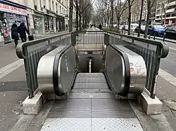 L'accès no&nbsp;4 « Avenue Daumesnil ».