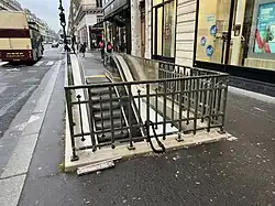 L'accès no&nbsp;4 « Avenue de l'Opéra ».