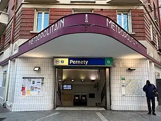 L'accès no&nbsp;1, « Rue Pernety ».