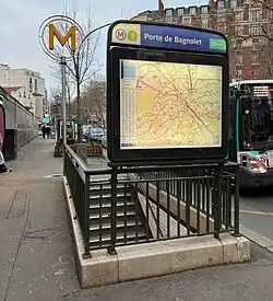 Accès no&nbsp;4, « Rue Belgrand ».