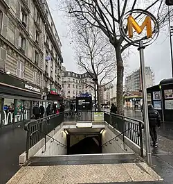 L'accès no&nbsp;4 « Rue Letort ».