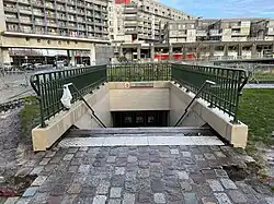 L'accès no&nbsp;5 « Parvis de la Cité ».