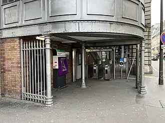 L'accès no&nbsp;2, « Pont de Bercy ».