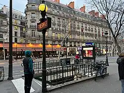 L'accès no&nbsp;7 « Boulevard Saint-Martin ».