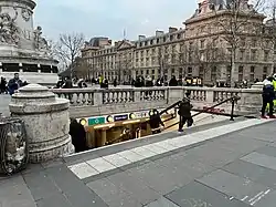 L'accès no&nbsp;1 « Place de la République ».