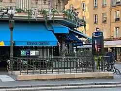 L'accès no&nbsp;2, « Rue Claude Tillier ».