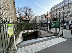 L'accès no&nbsp;1 « Église Saint-Germain-des-Prés ».