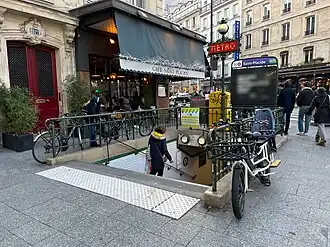 Entrée no&nbsp;1, « Rue Notre-Dame-des-Champs ».