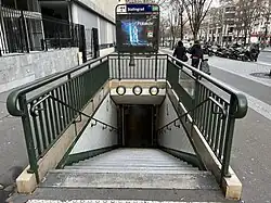 L'accès no&nbsp;4, « Caisse d'Assurance Maladie ».