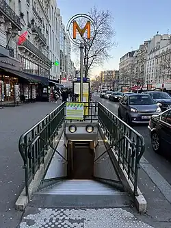 L'accès no&nbsp;4 « Rue Delambre ».