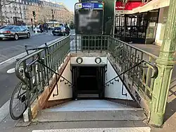 L'accès no&nbsp;2, « Boulevard Voltaire ».