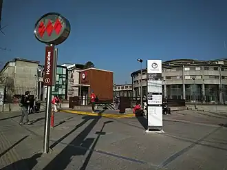 L'accès extérieur de la station.