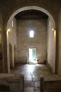 Nef de l'Abbaye de Saint Vincent al Furlo