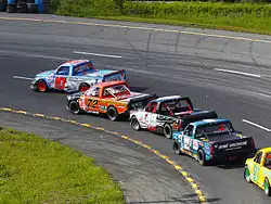 Course de pick-ups sur l'autodrome Chaudière en 2015.