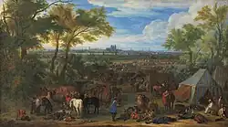 Peinture. Au premier plan, soldats et chevaux au repos près de leurs tentes. Plus loin, cavalerie en formation. En arrière-plan, ville fortifiée.