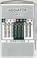 Addiator Duplex : face ne permettant que l'addition.