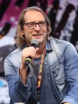 Description de l'image Adrian Hough by Gage Skidmore.jpg.