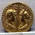 Aureus d'Hadrien, aux divins époux Trajan et Plotine