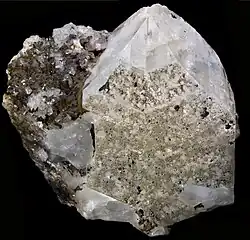 Adulaire - Macle de Manebach {001} (Suisse) 7 × 6,5 cm