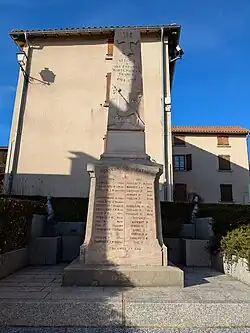 Monument aux morts.