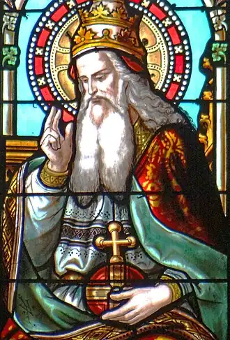 Détail du vitrail représentant Dieu le Père avec signature du maître-verrier Joseph Villiet.