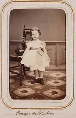 le fils adoptif de Maximilien à trois ans