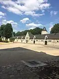 Aile droite de l'intérieur de la cour de la ferme d'Essigny-le-Grand