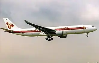 Un Airbus A330-321 de Thai Airways International, similaire à celui impliqué dans l'accident
