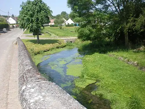 L'Arré depuis le pont de la rue de l'Église.