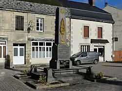 Le monument aux morts.