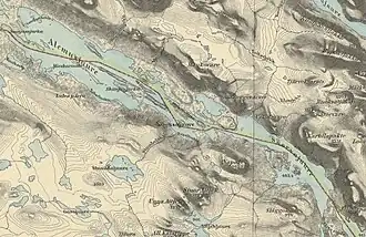 Une carte montrant des lacs et des montagnes.