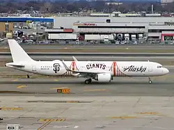 Un avion d'Alaska Airlines aux couleurs de l'équipe des San Francisco Giants
