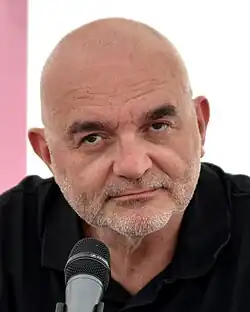 Description de cette image, également commentée ci-après