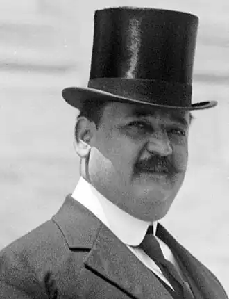 Alfonso Quiñónez Molina1918-19191923-1927