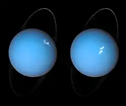 Deux images d'Uranus montrant de grands arcs partant de son équateur jusqu'à loin au-dessus de ses pôles.