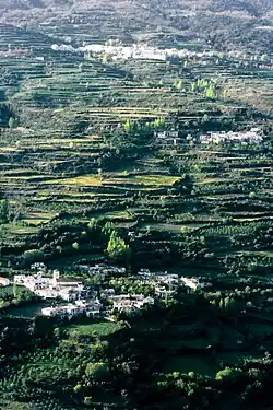 De bas en haut : Ferreirola&nbsp;(es), Atalbéitar&nbsp;(es) et Pórtugos