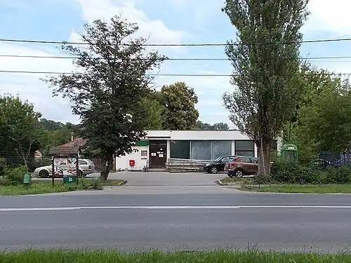 Bureeau de poste en bordure de la route 2.