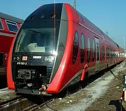 Un Alstom Coradia Lirex vue de face
