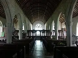 L'intérieur de l'église Sainte-Nonne