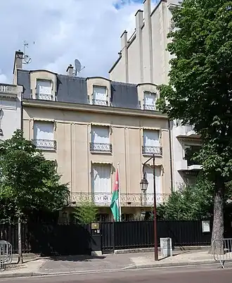 Ambassade à Paris.