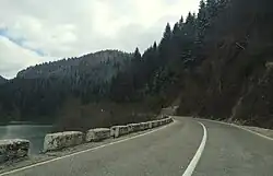 La Route Magistrale 23 près de Amzići (Nova Varoš)