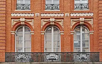 Ferronneries de style rocaille de l'hôtel de Bonfontan.