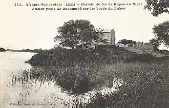 Ancien poste de Badoumbé (Mali) sur les bords du Bakoye.