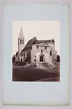 L'ancienne église en cours de démolition (1880).