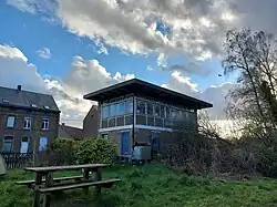 Ancienne cabine de signalisation.